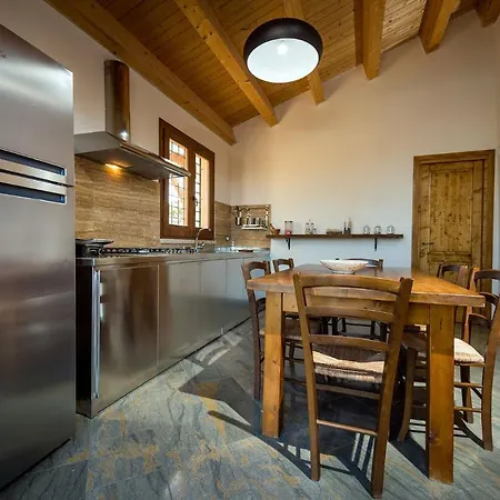 Thalia * 카스텔라마레델골포